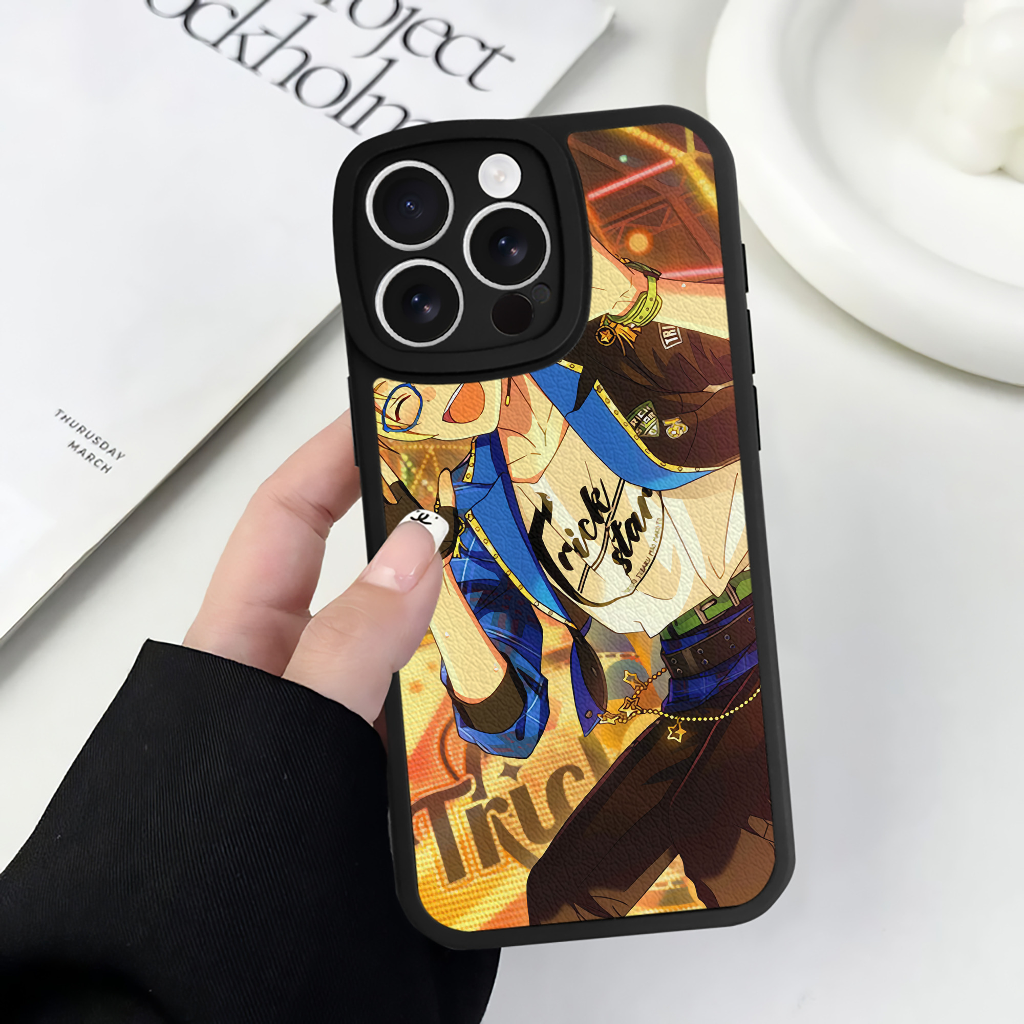 （画像用） あんさんぶるスターズ! Ensemble Stars 【iPhone 16シリーズ対応】シリコンスマホケース（レザー調） 材質：シリコン